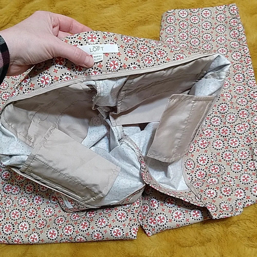 LOFT Cropped Pants - Picture 11 of 14